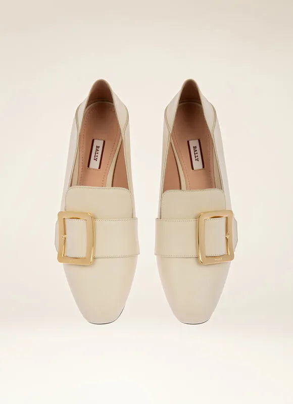 Bally Janelle 40/711 Buckle Detailed Pumps